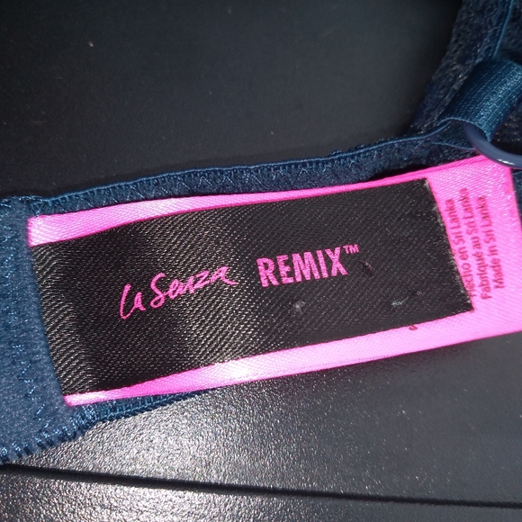 La Senza Remix Push Up Bras, Blue 34B & Black 34C, Underwire - Picture 2 of 15